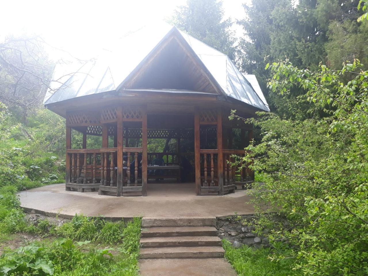 Guest House Sary-Chelek Arkit Luaran gambar